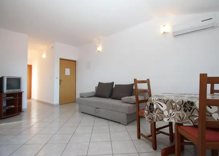 In Mit Eigenem Balkon By Interhome Apartament *