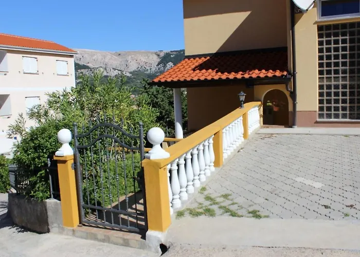 In Mit Eigenem Balkon By Interhome Apartament Baška