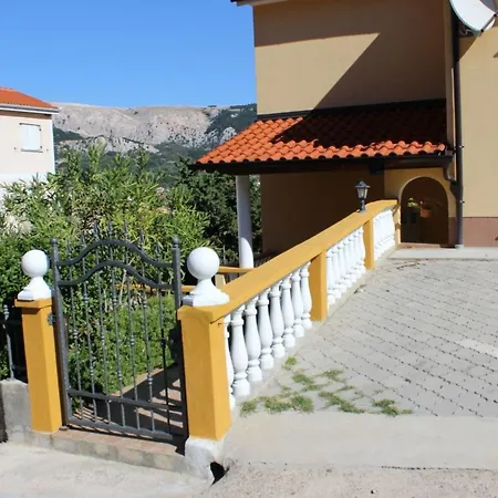 In Mit Eigenem Balkon By Interhome Appartement Baška