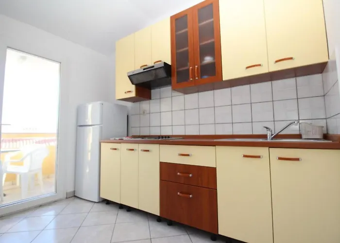 In Mit Eigenem Balkon By Interhome Apartman