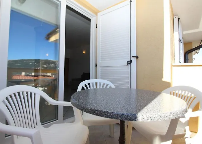 Apartman In Mit Eigenem Balkon By Interhome *