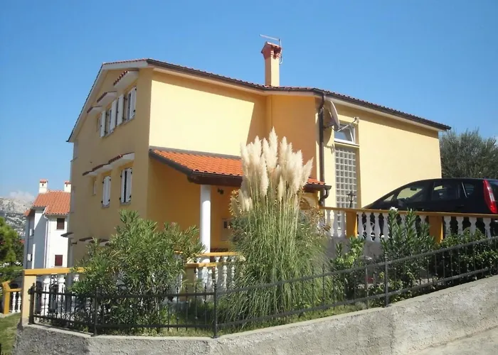 In Mit Eigenem Balkon By Interhome Apartman Baška